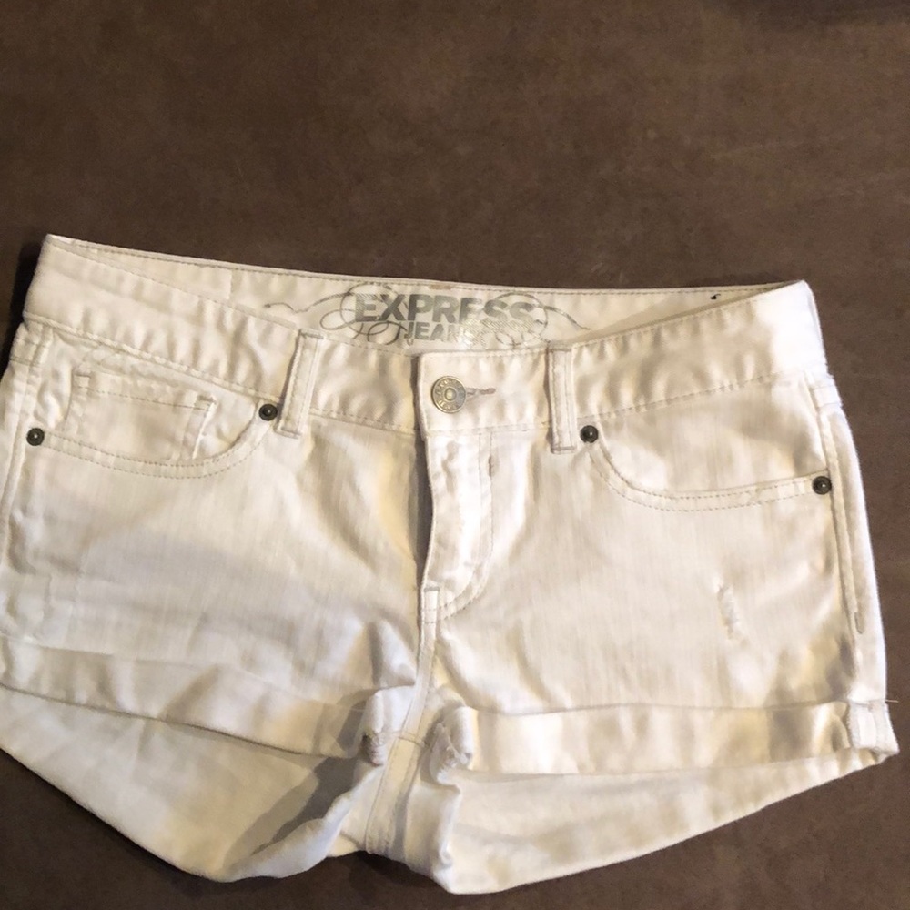 EXPRESS shorts